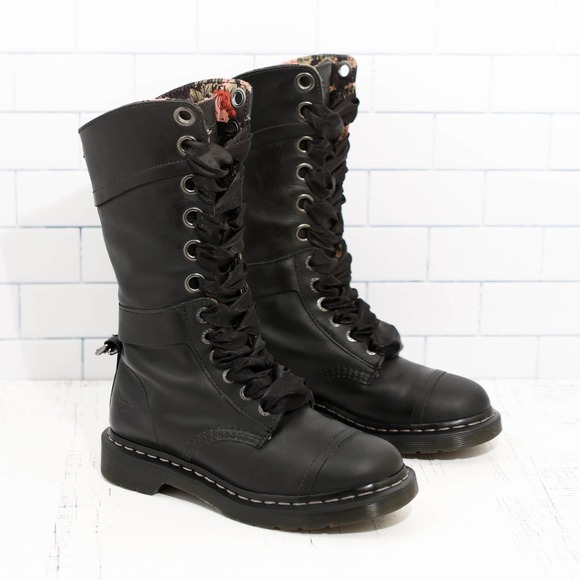 Dr. Martens Shoes - Dr. Martens Triumph Black Leather Fold Over Lace Up Floral Combat Boots Size 7